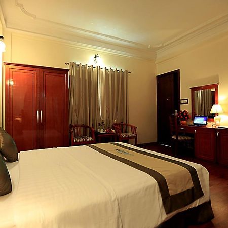 Moon View Hotel - 65 Cua Bac - By Bay Luxury Hanoi Bagian luar foto