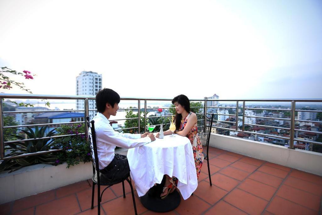 Moon View Hotel - 65 Cua Bac - By Bay Luxury Hanoi Bagian luar foto