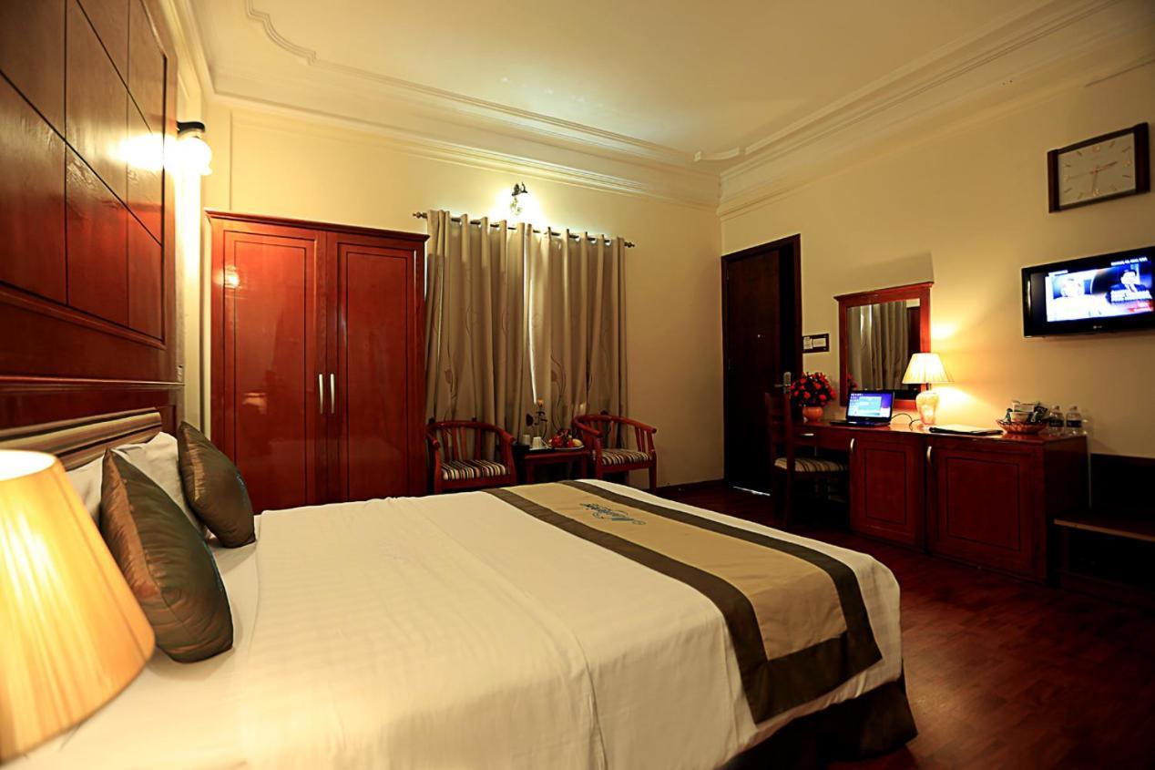Moon View Hotel - 65 Cua Bac - By Bay Luxury Hanoi Bagian luar foto